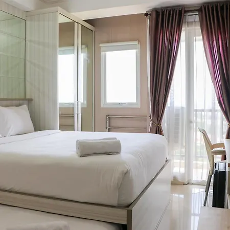 Well Furnished Studio Room At Signature Park Grande Apartment By Travelio